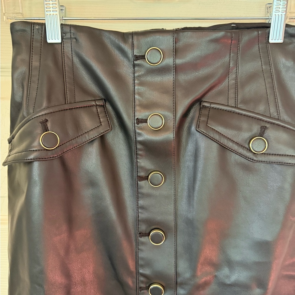 ANN TAYLOR Faux Leather Midi Skirt with Gold Buttons Size 2 - Picture 7 of 15